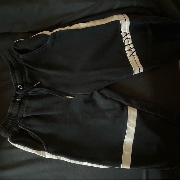 Mani ere De Voir Matching Set - Picture 5 of 7